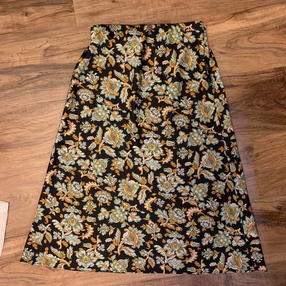 Ann Taylor floral maxi skirt Size XS